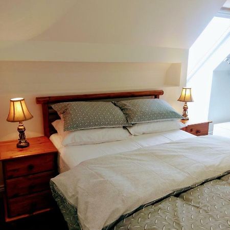 The Hollies Apartment Adare Ngoại thất bức ảnh