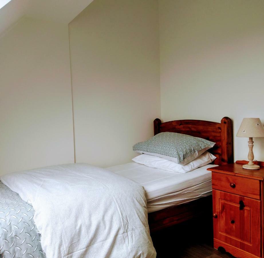 The Hollies Apartment Adare Ngoại thất bức ảnh