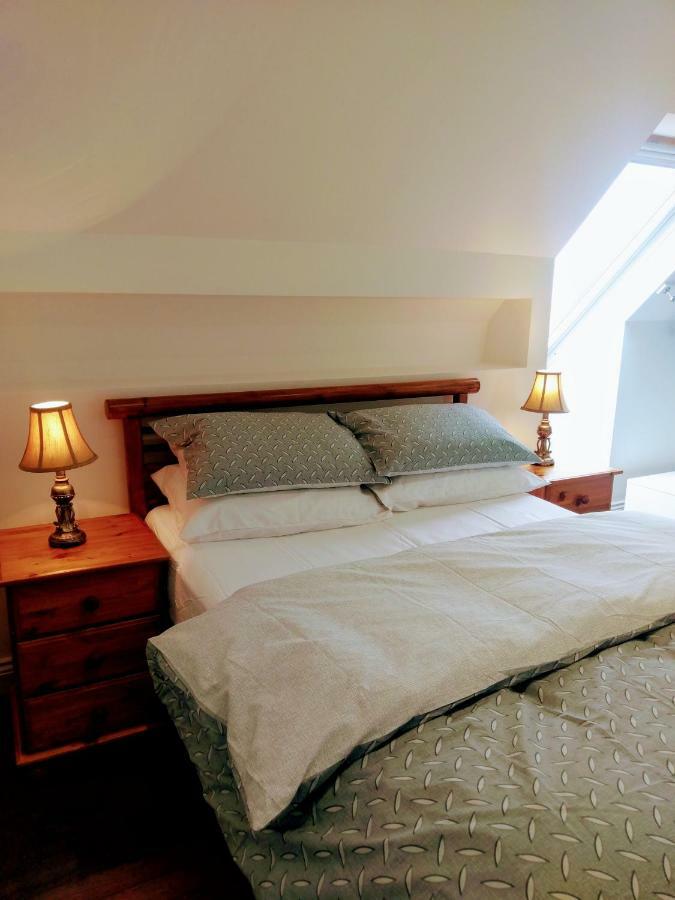 The Hollies Apartment Adare Ngoại thất bức ảnh